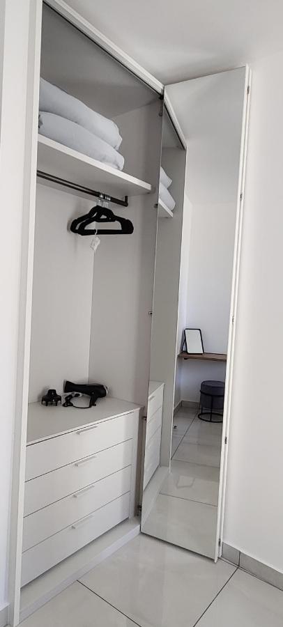 Ideal Location, Stylish 1Br Apartment With Free Parking Sliema Exterior photo